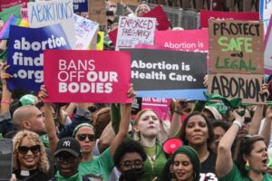 Masivas marchas en defensa de la vigencia del derecho al aborto
