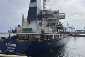 Más barcos con cereales reciben luz verde para salir de Ucrania por los acuerdos con Rusia