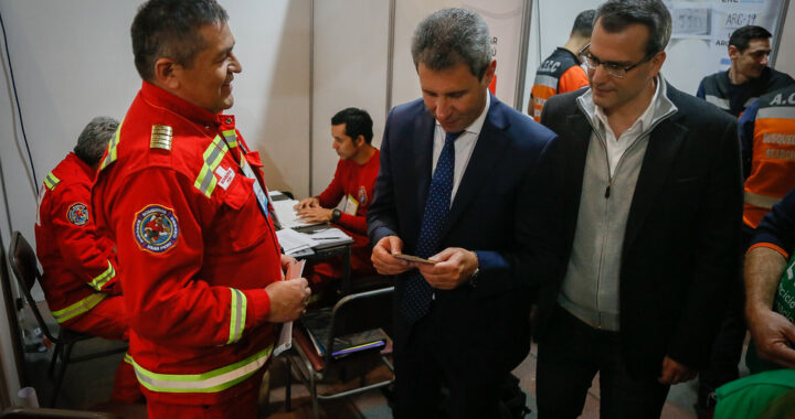 Uñac visitó el escenario del Ejercicio Internacional de Respuestas a Terremotos Argentina 2023